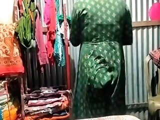 Indian Desi Bhabhi Is Dressing